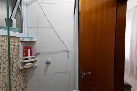 Banheiro de apartamento à venda com 1 quarto, 37m² em Vila Nivi, São Paulo