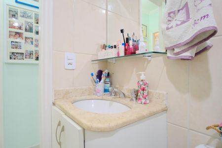 Apartamento à venda com 65m², 3 quartos e 2 vagasBanheiro Social