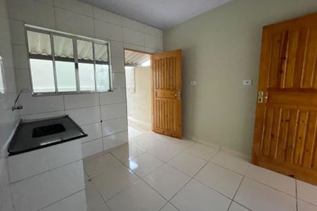 Cozinha de casa para alugar com 1 quarto, 60m² em Parque Peruche, São Paulo