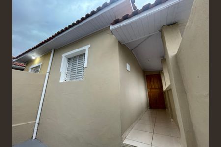 Fachada de casa para alugar com 1 quarto, 60m² em Parque Peruche, São Paulo