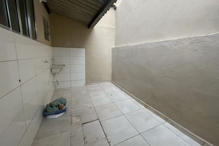 Área de Serviço de casa para alugar com 1 quarto, 60m² em Parque Peruche, São Paulo