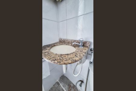 Casa de condomínio à venda com 43m², 2 quartos e 1 vagaBanheiro Social 