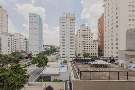 Apartamento para alugar com 159m², 3 quartos e 1 vagaÁrea de Serviço - Vista