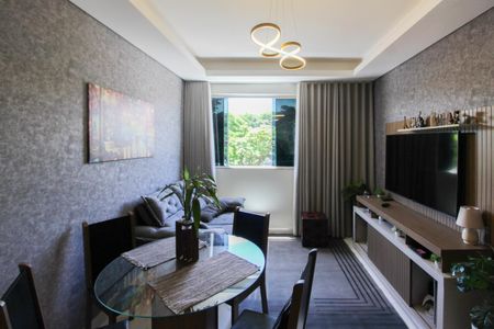 Sala de apartamento à venda com 2 quartos, 50m² em Letícia, Belo Horizonte