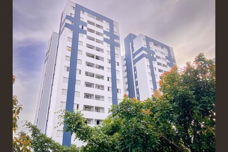 Apartamento para alugar com 64m², 3 quartos e 1 vaga Apartamento para alugar com 64m², 3 quartos e 1 vagaFachada