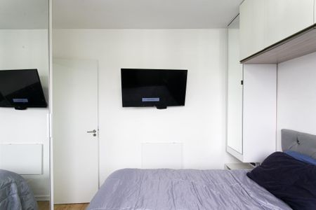 Quarto 1 de apartamento à venda com 2 quartos, 40m² em Penha de França, São Paulo