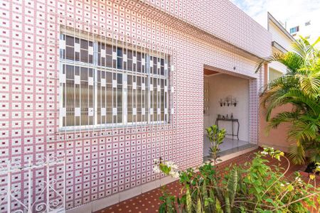 Casa à venda com 170m², 3 quartos e 4 vagasVaranda da frente