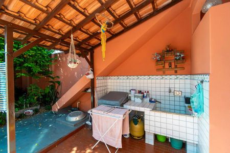 Casa à venda com 170m², 3 quartos e 4 vagasÁrea de Serviço