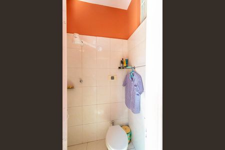 Casa à venda com 170m², 3 quartos e 4 vagasBanheiro de serviço