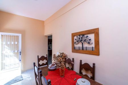 Casa à venda com 170m², 3 quartos e 4 vagasCopa