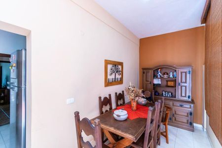 Casa à venda com 170m², 3 quartos e 4 vagasCopa