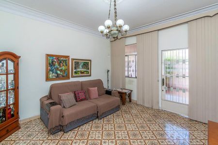 Casa à venda com 170m², 3 quartos e 4 vagasSala