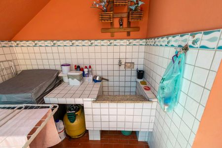 Casa à venda com 170m², 3 quartos e 4 vagasÁrea de Serviço