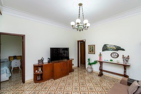 Casa à venda com 170m², 3 quartos e 4 vagasSala