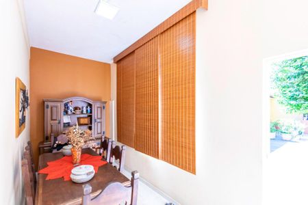 Casa à venda com 170m², 3 quartos e 4 vagasCopa