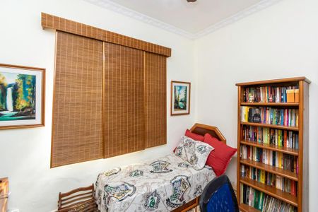 Casa à venda com 170m², 3 quartos e 4 vagasQuarto 2