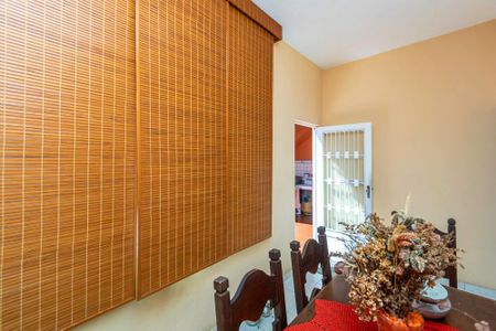 Casa à venda com 170m², 3 quartos e 4 vagasCopa