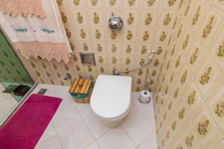 Casa à venda com 170m², 3 quartos e 4 vagasBanheiro