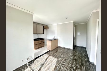 Sala de apartamento para alugar com 2 quartos, 45m² em Jardim Guilhermino, Guarulhos