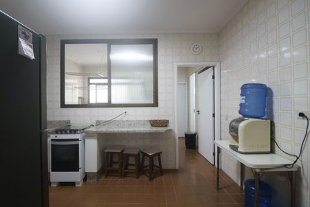 Apartamento para alugar com 141m², 3 quartos e 2 vagas Apartamento para alugar com 141m², 3 quartos e 2 vagasCozinha