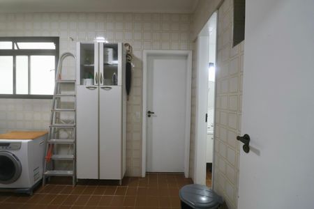 Apartamento para alugar com 141m², 3 quartos e 2 vagas Apartamento para alugar com 141m², 3 quartos e 2 vagasÁrea de Serviço