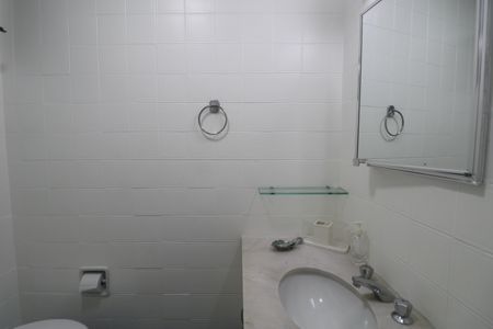 Apartamento para alugar com 141m², 3 quartos e 2 vagas Apartamento para alugar com 141m², 3 quartos e 2 vagasBanheiro Social