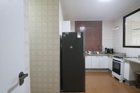 Apartamento para alugar com 141m², 3 quartos e 2 vagas Apartamento para alugar com 141m², 3 quartos e 2 vagasCozinha
