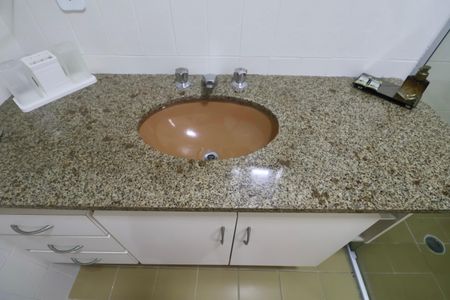 Apartamento para alugar com 141m², 3 quartos e 2 vagas Apartamento para alugar com 141m², 3 quartos e 2 vagasBanheiro Suíte