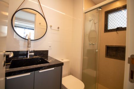 Banheiro de kitnet/studio para alugar com 1 quarto, 31m² em Campo Belo, São Paulo