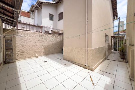 Casa à venda com 130m², 2 quartos e 1 vagaQuintal e área de serviço 
