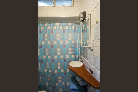 Casa à venda com 200m², 2 quartos e 1 vagaBanheiro Social