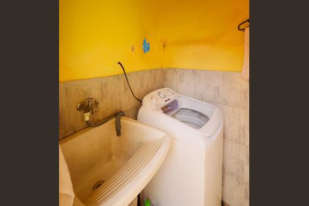 Casa à venda com 200m², 2 quartos e 1 vagaÁrea de Serviço 