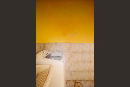 Casa à venda com 200m², 2 quartos e 1 vagaÁrea de Serviço 