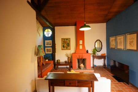 Sala 1 de casa à venda com 2 quartos, 200m² em Parque Colonial, São Paulo