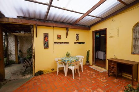 Casa à venda com 200m², 2 quartos e 1 vagaQuintal 