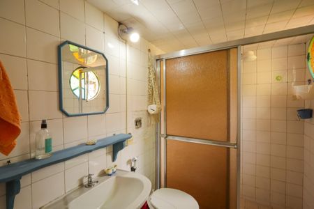 Casa à venda com 200m², 2 quartos e 1 vagaBanheiro da Suíte