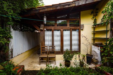 Casa à venda com 200m², 2 quartos e 1 vagaQuintal 