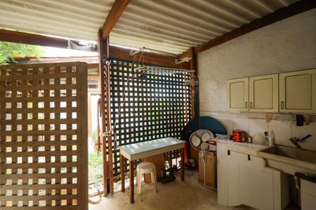 Casa à venda com 200m², 2 quartos e 1 vagaGaragem