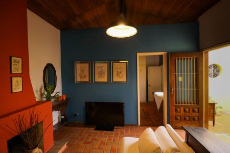 Sala 1 de casa à venda com 2 quartos, 200m² em Parque Colonial, São Paulo