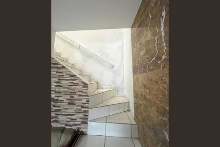 Escada de casa para alugar com 3 quartos, 120m² em São João Climaco, São Paulo