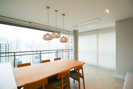 Sala de apartamento à venda com 3 quartos, 117m² em Indianópolis, São Paulo