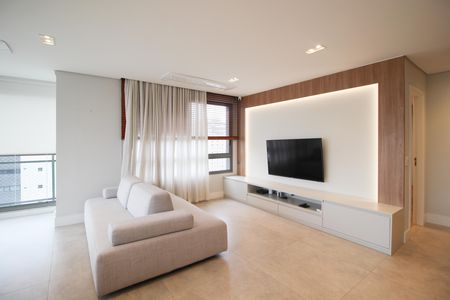 Sala de apartamento à venda com 3 quartos, 117m² em Indianópolis, São Paulo