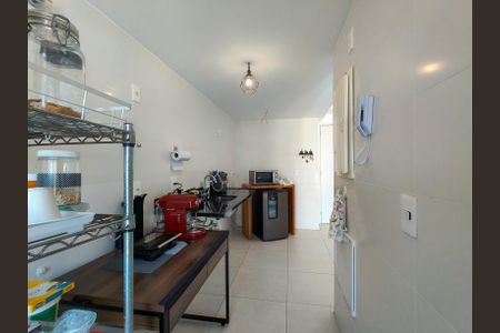 Apartamento à venda com 72m², 2 quartos e 1 vagaCozinha e Área de Serviço