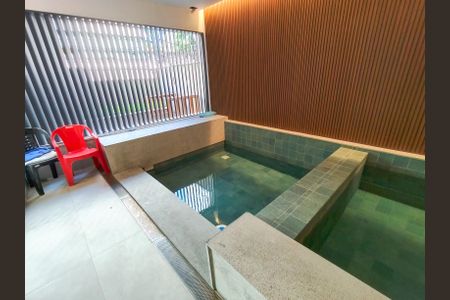 Apartamento à venda com 72m², 2 quartos e 1 vagaÁrea comum - Piscina