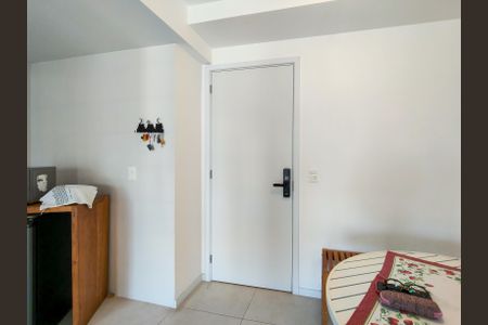 Apartamento à venda com 72m², 2 quartos e 1 vagaEntrada