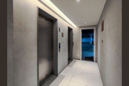 Apartamento à venda com 72m², 2 quartos e 1 vagaFachada e portaria