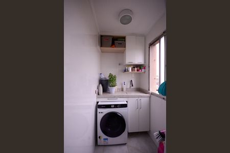 Apartamento para alugar com 72m², 3 quartos e 1 vagaÁrea de Serviço 