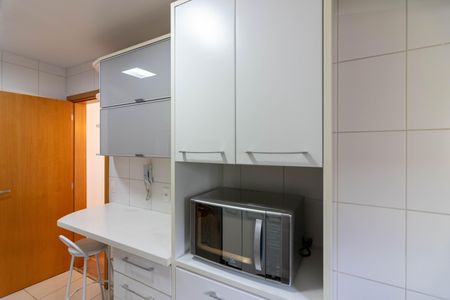Apartamento para alugar com 129m², 3 quartos e 3 vagasCozinha
