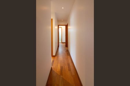 Apartamento para alugar com 129m², 3 quartos e 3 vagasCorredor