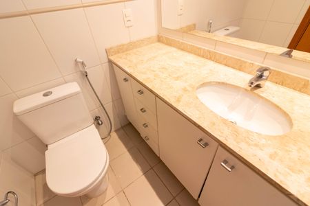 Apartamento para alugar com 129m², 3 quartos e 3 vagasBanheiro da Suíte 2